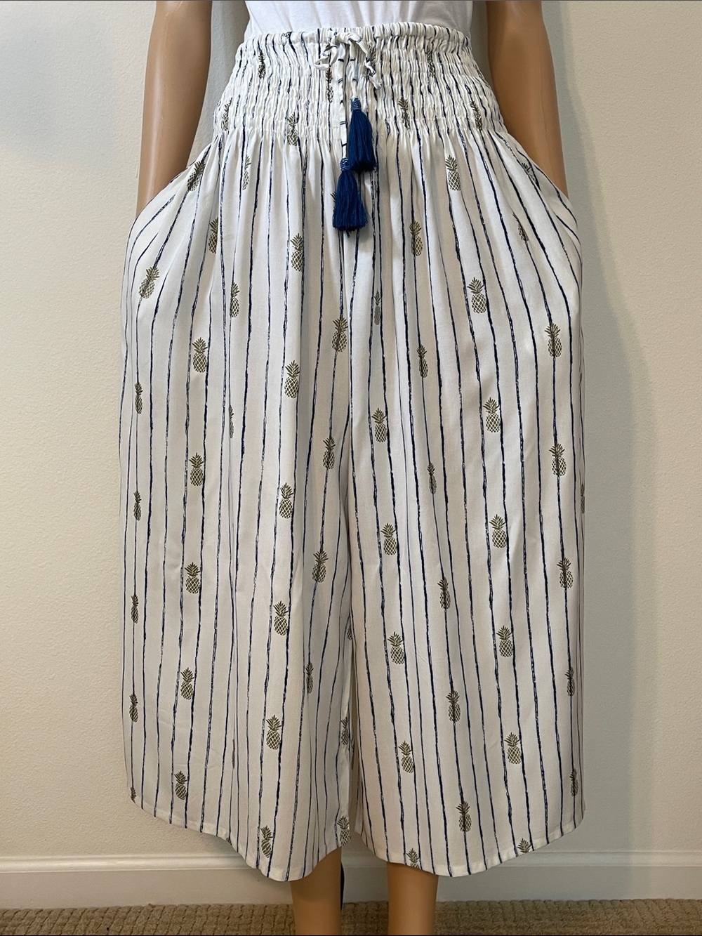NWT Pineapple Print Wide Leg Pants Smocked Waist w/Pockets Off-White & Navy